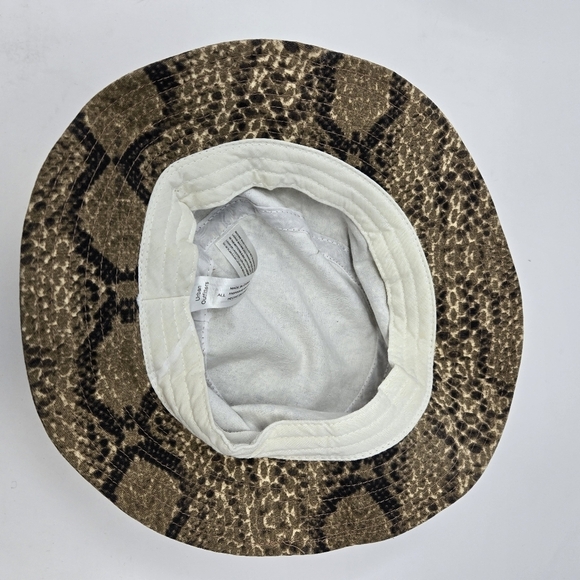 URBAN OUTFITTERS UO-76 COTTON BUCKET HAT LOT OF 3 QUILTED CHEETAH SNAKE WOMEN OS - Picture 11 of 16